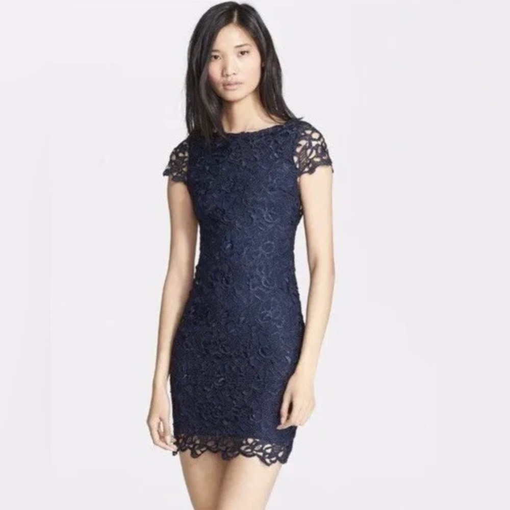 Alice + Olivia Clover Navy Blue Lace Bodycon Fitted Cut Out Mini Dress Size 8